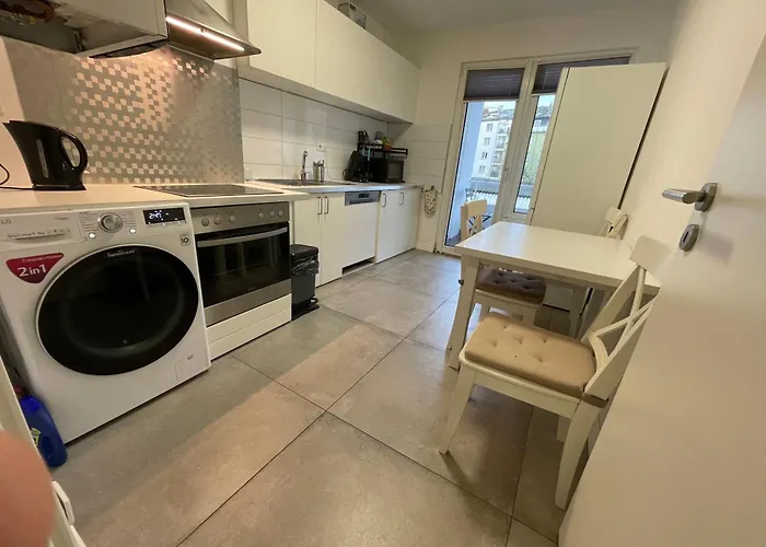 Cozy Nightlife Apartment Düsseldorf